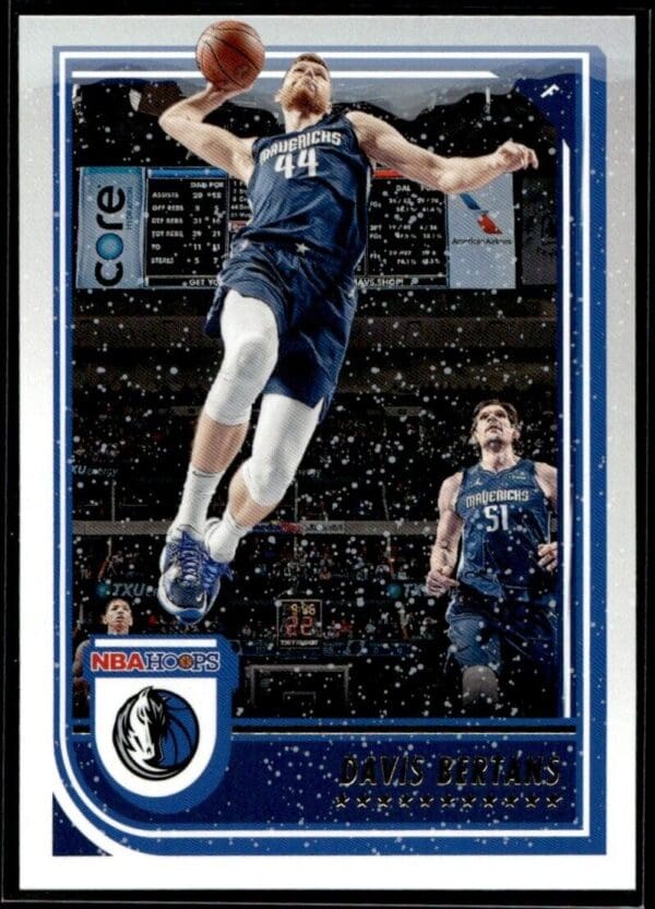 2022 Hoops Dallas Mavericks #125 Davis Bertans