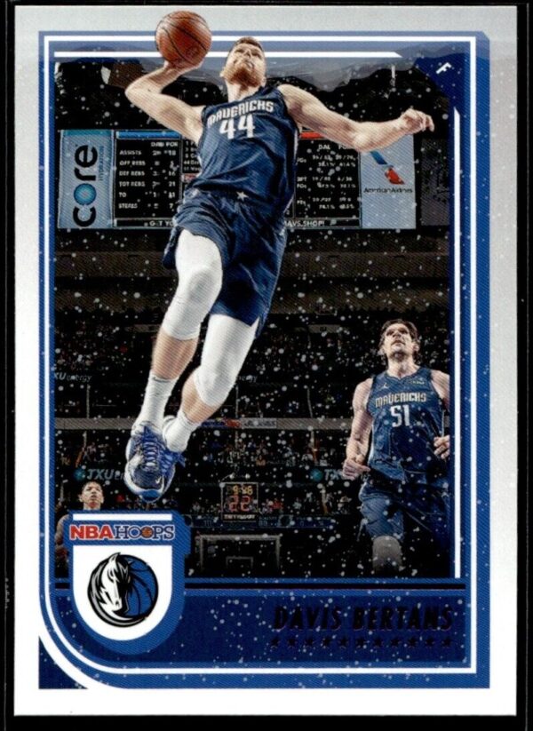2022 Hoops Dallas Mavericks #125 Davis Bertans
