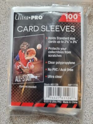 ULTRA PRO CARD SLEEVES X 100 STANDARD SOFT SLEEVES 2-5/8" x 3-5/8" 35pt AW11739