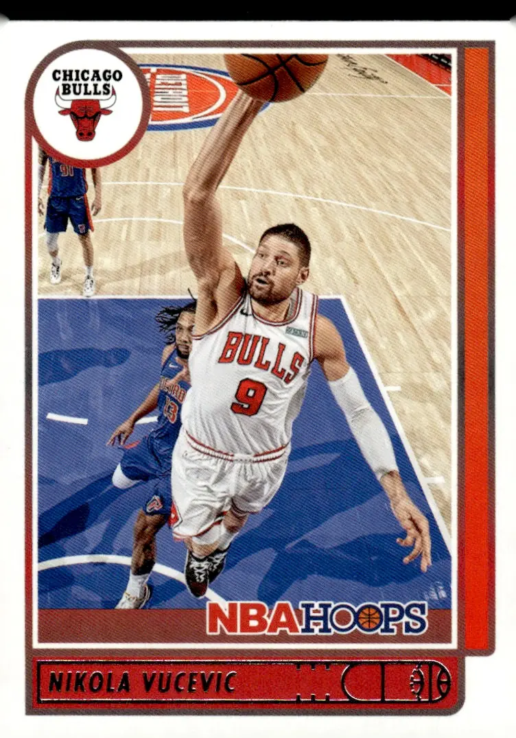 2021-22 NBA Hoops #25 Nikola Vucevic (front)