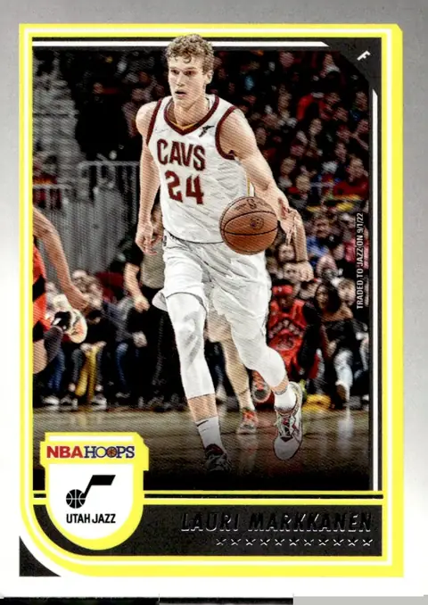 2022-23 NBA Hoops #69 Lauri Markkanen – Yellow