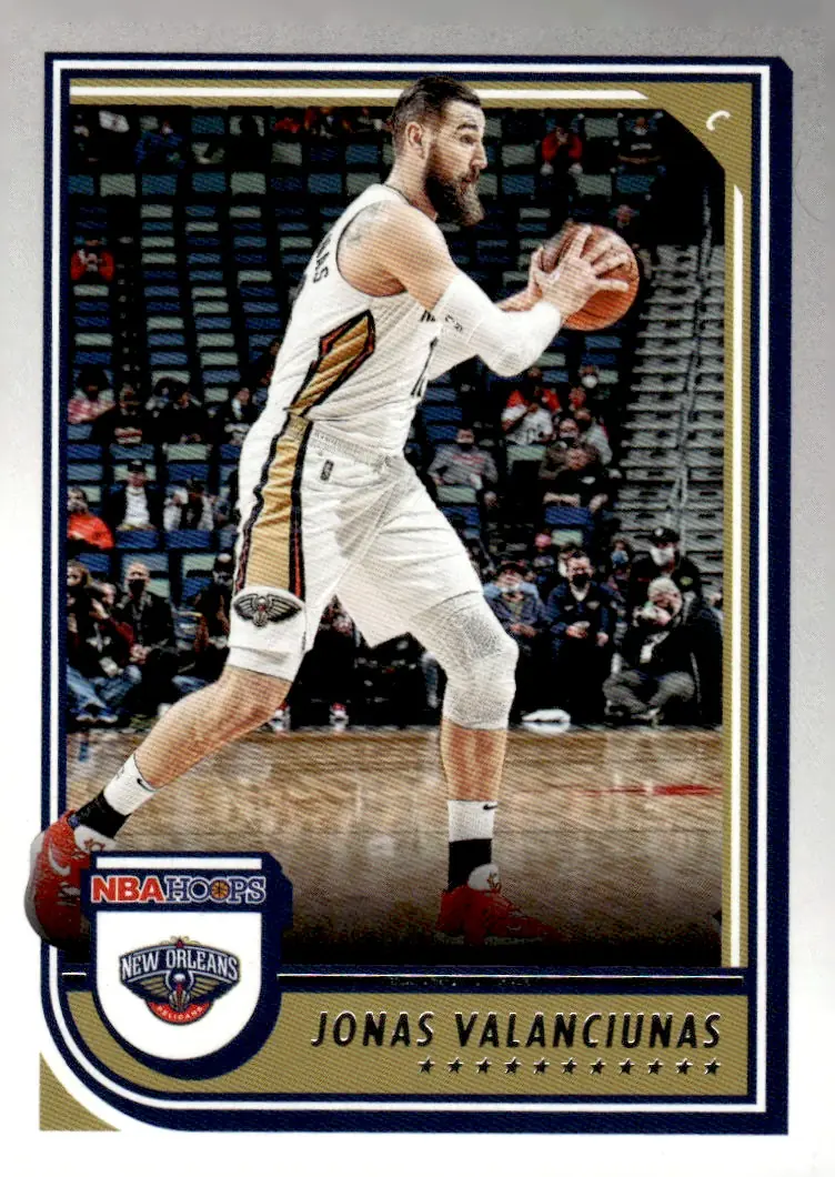 2022-23 NBA Hoops #143 Jonas Valanciunas (front)