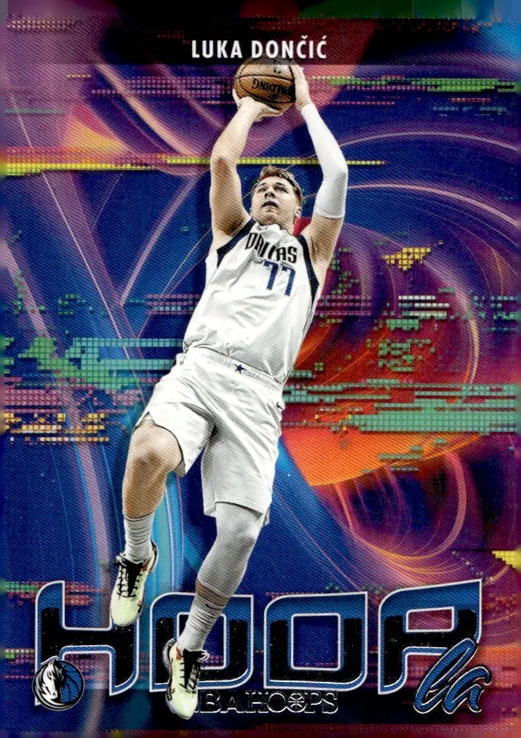 2021-22 NBA Hoops #5 Luka Dončić (front)