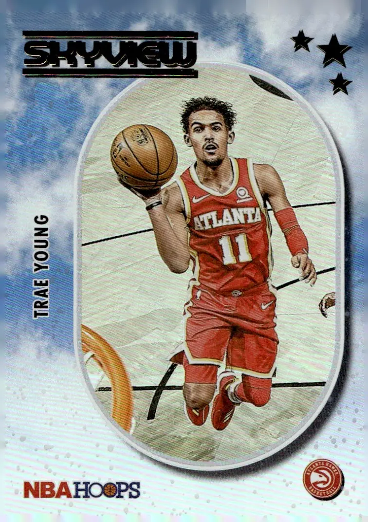 2021-22 NBA Hoops #16 Trae Young – Holo (front)