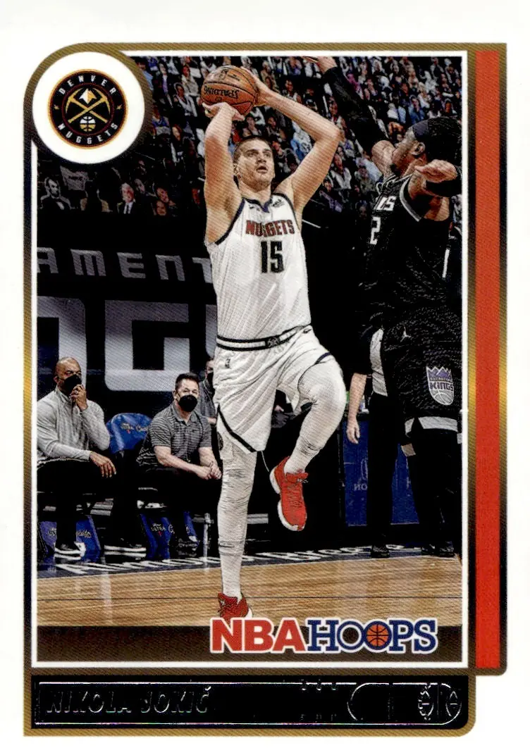 2021-22 NBA Hoops #11 Nikola Jokić – Gold / NBA 75th Anniversary Edition (front)