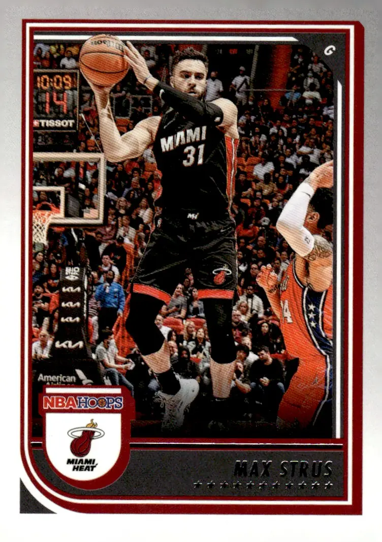 2022-23 NBA Hoops #102 Max Strus (front)