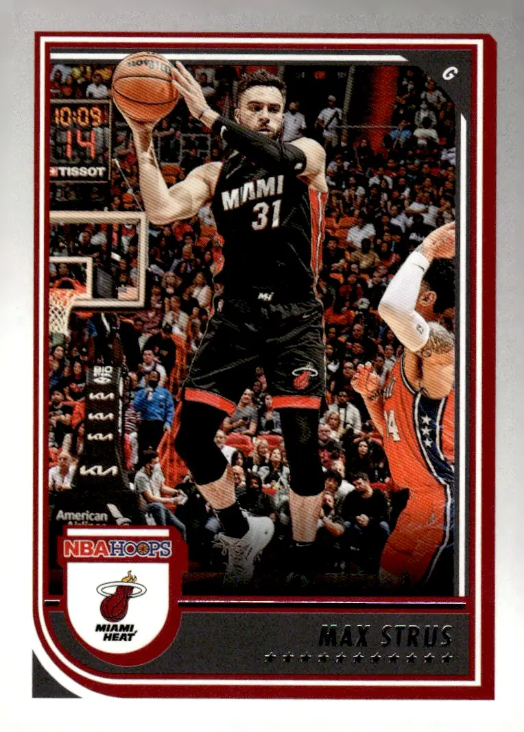 2022-23 NBA Hoops #102 Max Strus (front)